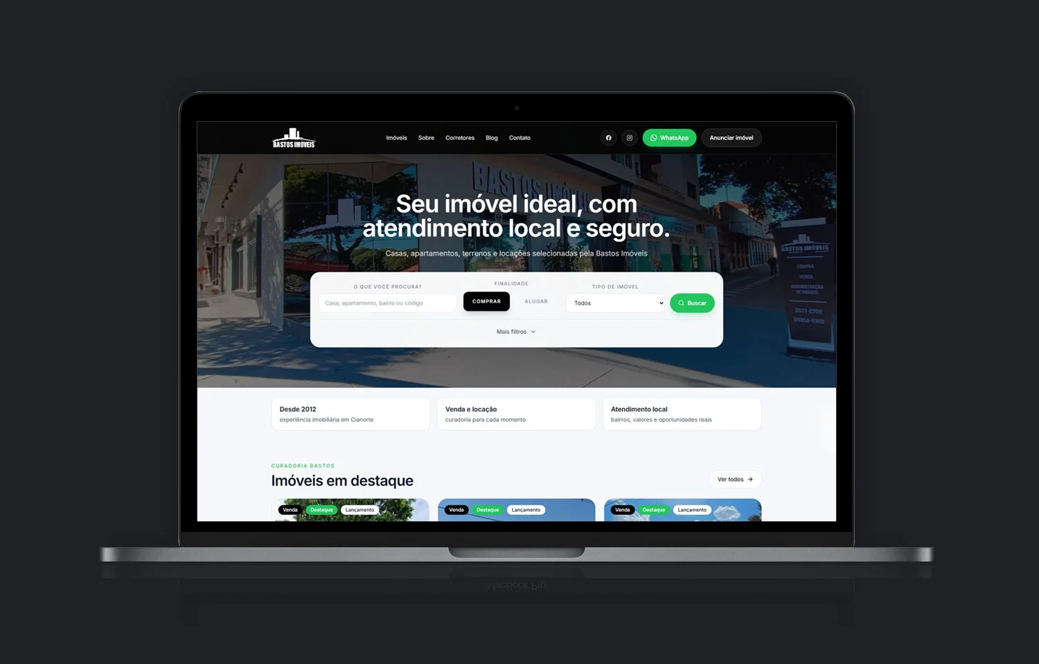 Página inicial do site da Bastos Imóveis, imobiliária de Cianorte, com busca de propriedades e catálogo de imóveis para venda e locação.